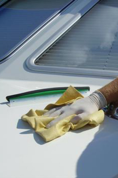 Seashine Yacht Management & Boat Cleaning Washdowns